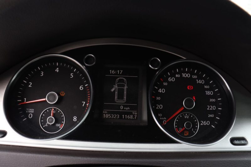 VOLKSWAGEN PASSAT VARIANT 1.8 TFSI CARAT