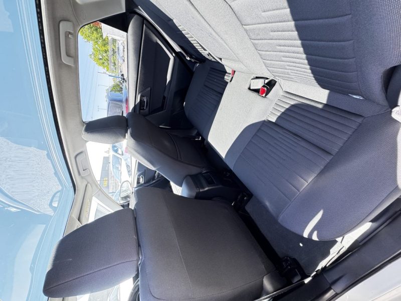 TOYOTA AURIS HSD 136H DESIGN BUSINESS 2016