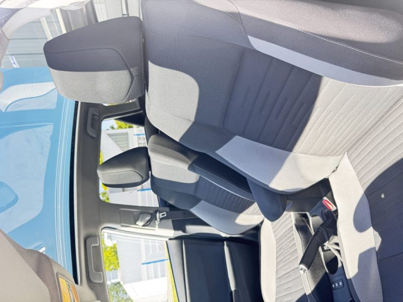 TOYOTA AURIS HSD 136H DESIGN BUSINESS 2016