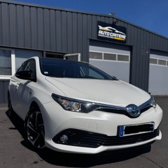 TOYOTA AURIS HSD 136H DESIGN BUSINESS 2016