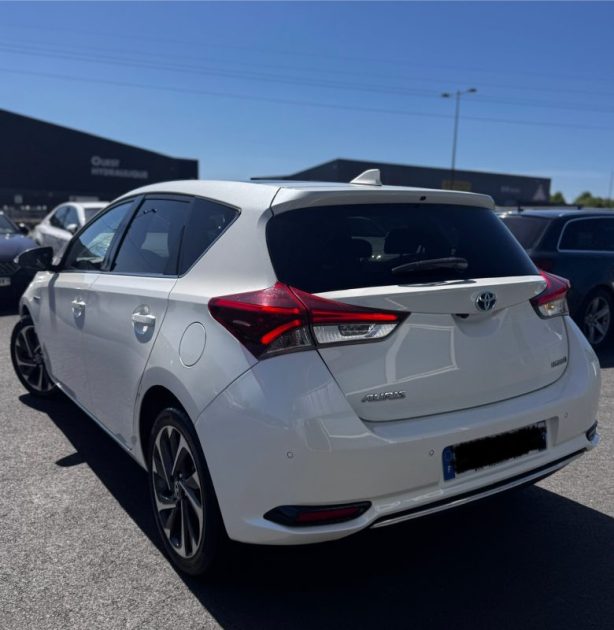 TOYOTA AURIS HSD 136H DESIGN BUSINESS 2016