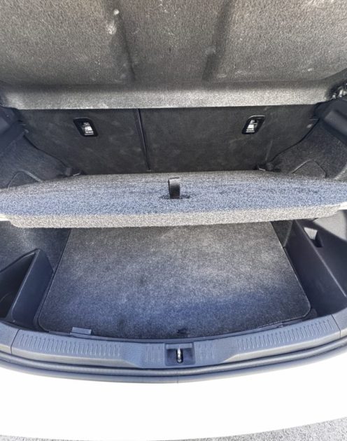 TOYOTA AURIS HSD 136H DESIGN BUSINESS 2016