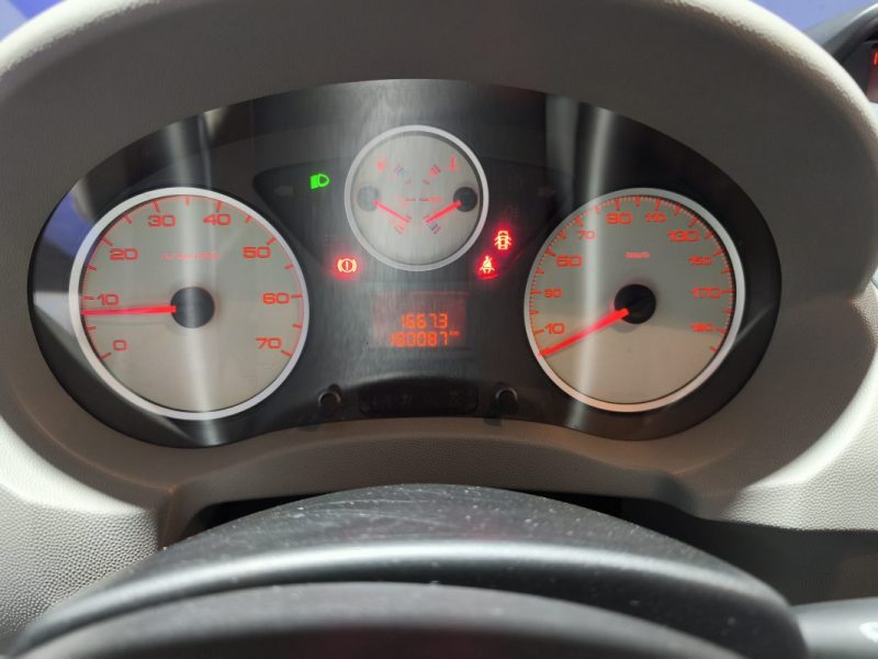 PEUGEOT EXPERT L2H1 2.0 HDI 120cv 5 PLACES AMENAGE