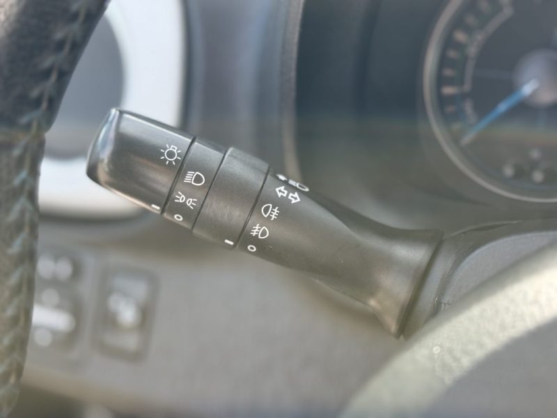 Toyota Yaris Hsd 100h Style  - Hybrid - Clim - Boite Auto - Révisée & Garantie 6 Mois