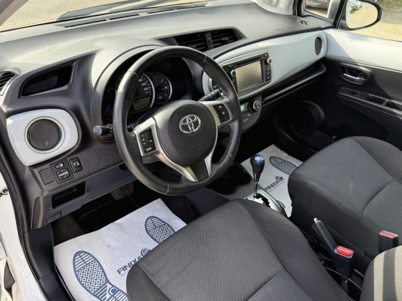 Toyota Yaris Hsd 100h Style  - Hybrid - Clim - Boite Auto - Révisée & Garantie 6 Mois