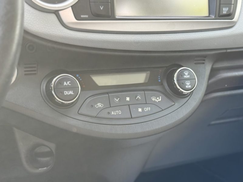 Toyota Yaris Hsd 100h Style  - Hybrid - Clim - Boite Auto - Révisée & Garantie 6 Mois