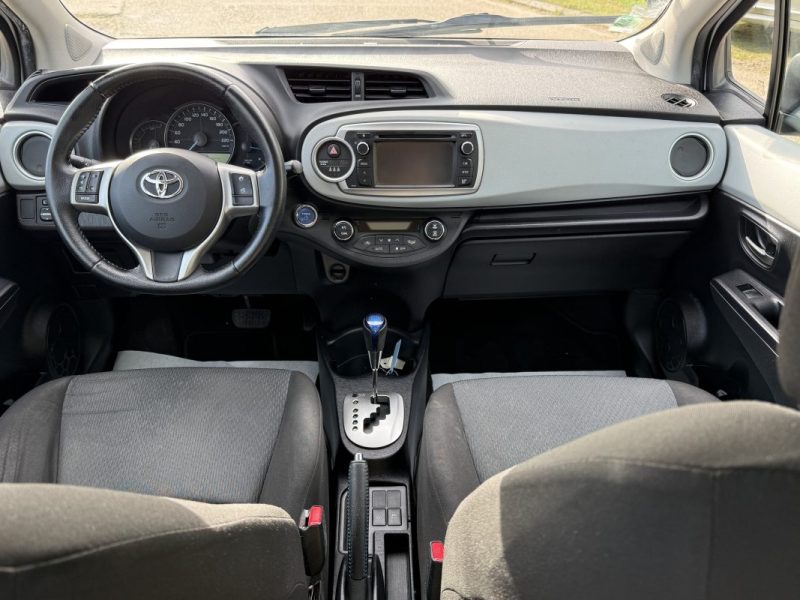 Toyota Yaris Hsd 100h Style  - Hybrid - Clim - Boite Auto - Révisée & Garantie 6 Mois