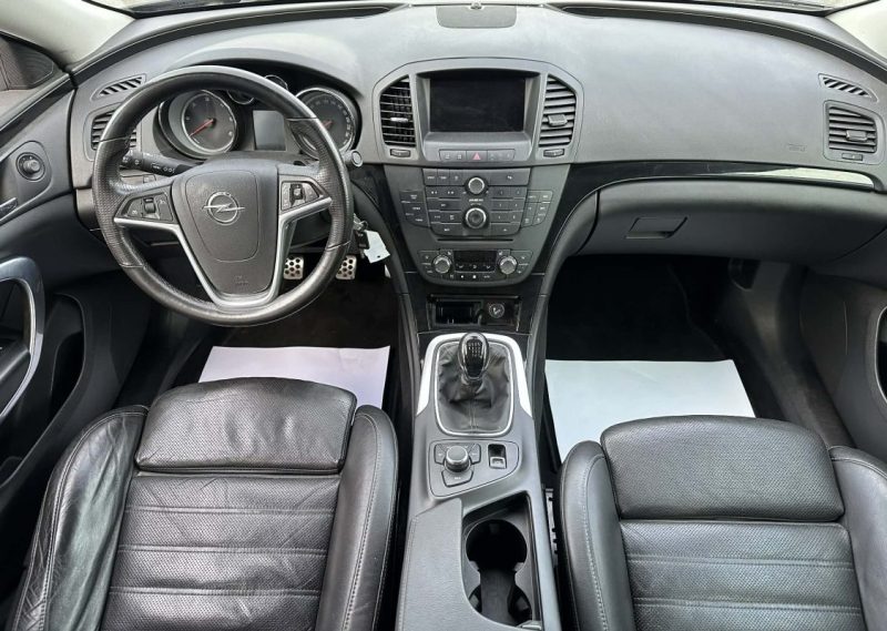 OPEL INSIGNIA  2009