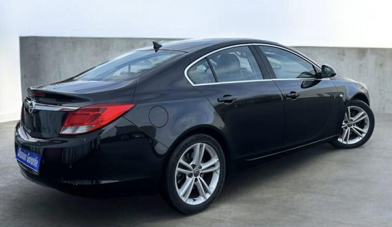 OPEL INSIGNIA  2009