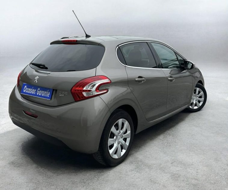 PEUGEOT 208 1.6 E-HDI 92 ACTIVE 2012
