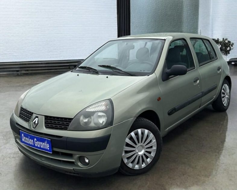 RENAULT CLIO  2002