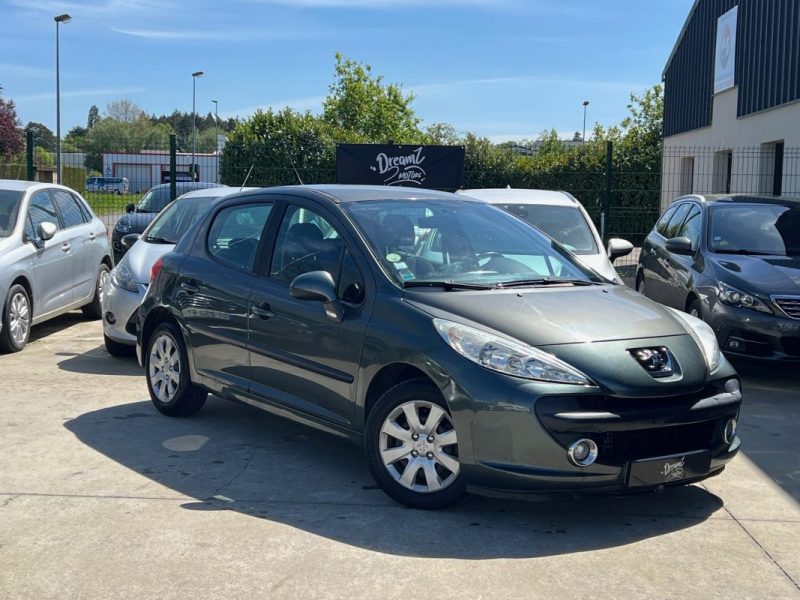 Peugeot 207 1.4 VTi Premium / Garantie 3/12 Mois