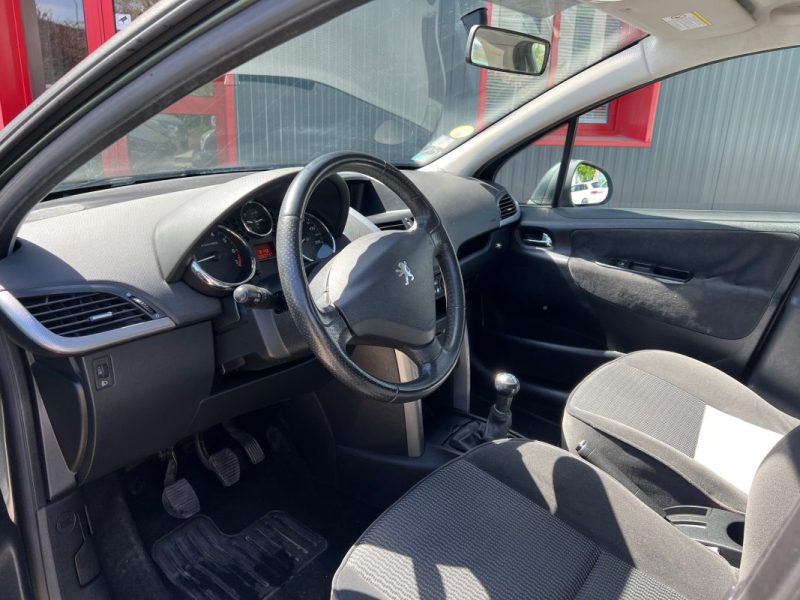 Peugeot 207 1.4 VTi Premium / Garantie 3/12 Mois