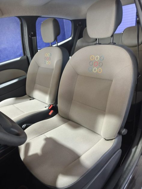 RENAULT TWINGO II 1.2 75Cv  édition WALKMAN 1er MAIN 14.119km 2011