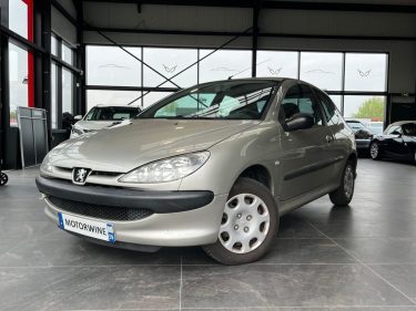 🚗 PEUGEOT 206 1.1 60ch ⚙️ ❄️ Climatisation 📱 Bluetooth 📺 Ecran tactile