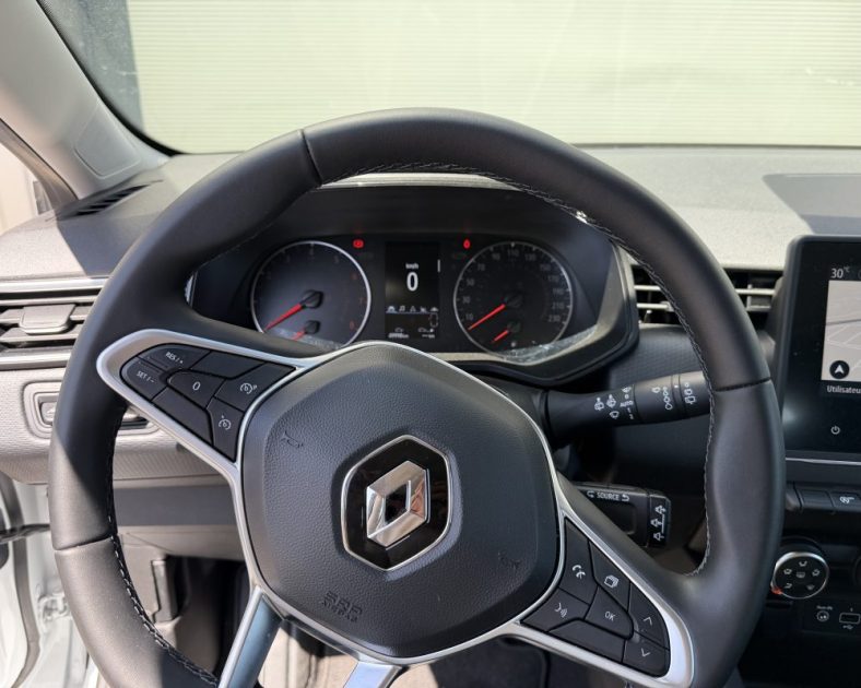 RENAULT Clio 5 SOCIÉTÉ BUSINESS TCE 90 CH 2 PLACES - CARPLAY