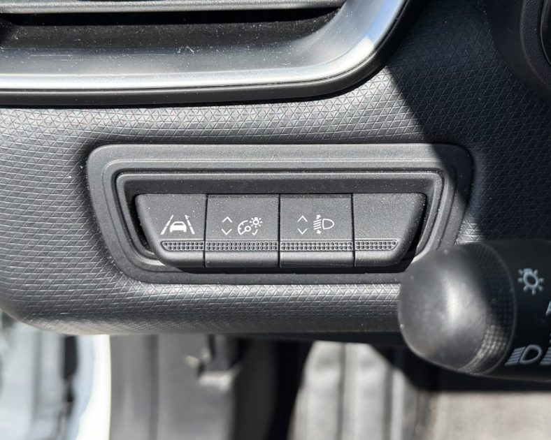 RENAULT Clio 5 SOCIÉTÉ BUSINESS TCE 90 CH 2 PLACES - CARPLAY