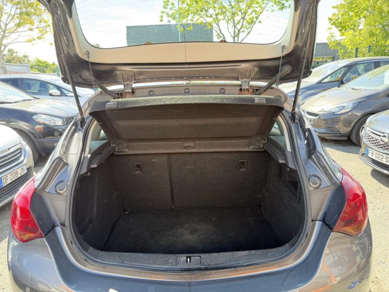 OPEL ASTRA 1.7 CDTI 110 cv - GARANTIE 12 mois -  Connect Pack