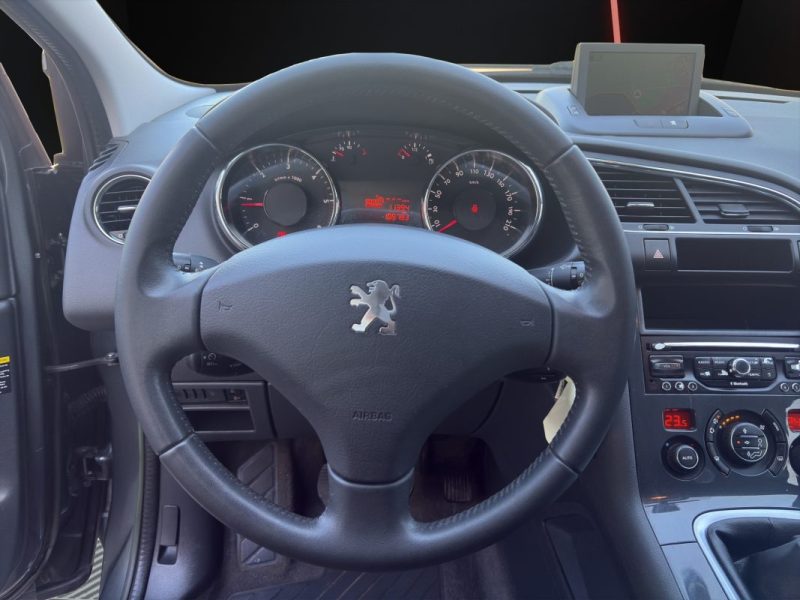 PEUGEOT 3008 1.6 HDI 115 cv 
