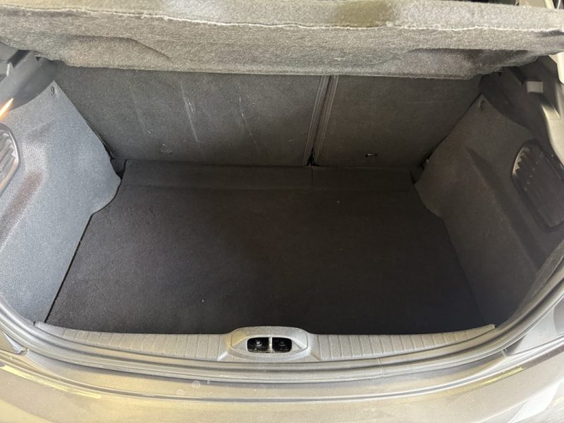 PEUGEOT 208 1.2 PURETECH 82ch STYLE 5P 2018