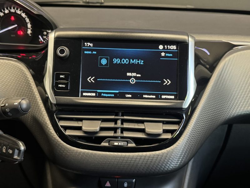 PEUGEOT 208 1.2 PURETECH 82ch STYLE 5P 2018