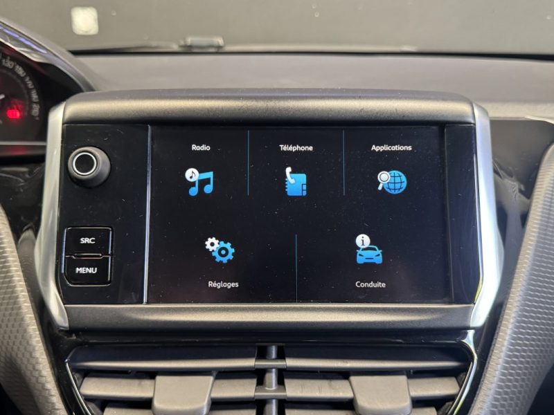 PEUGEOT 208 1.2 PURETECH 82ch STYLE 5P 2018