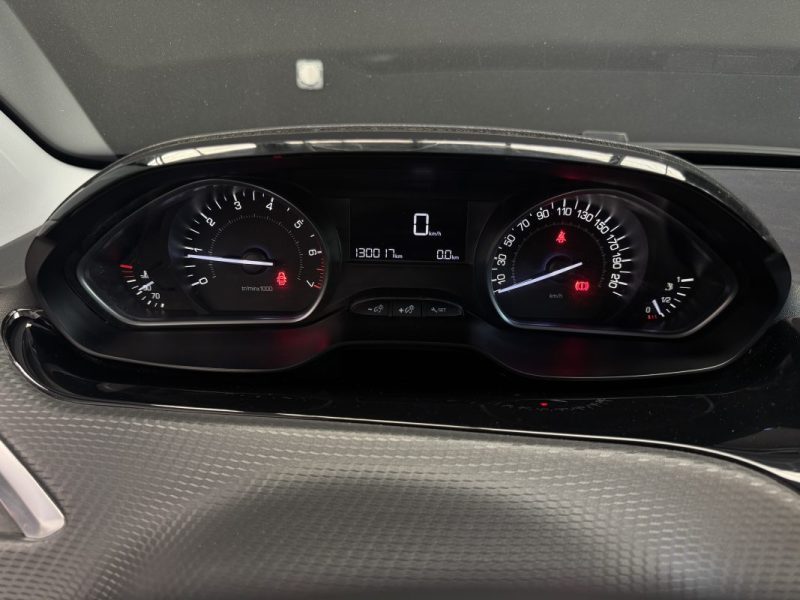 PEUGEOT 208 1.2 PURETECH 82ch STYLE 5P 2018