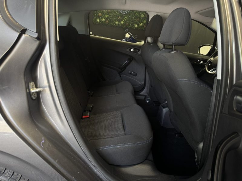 PEUGEOT 208 1.2 PURETECH 82ch STYLE 5P 2018
