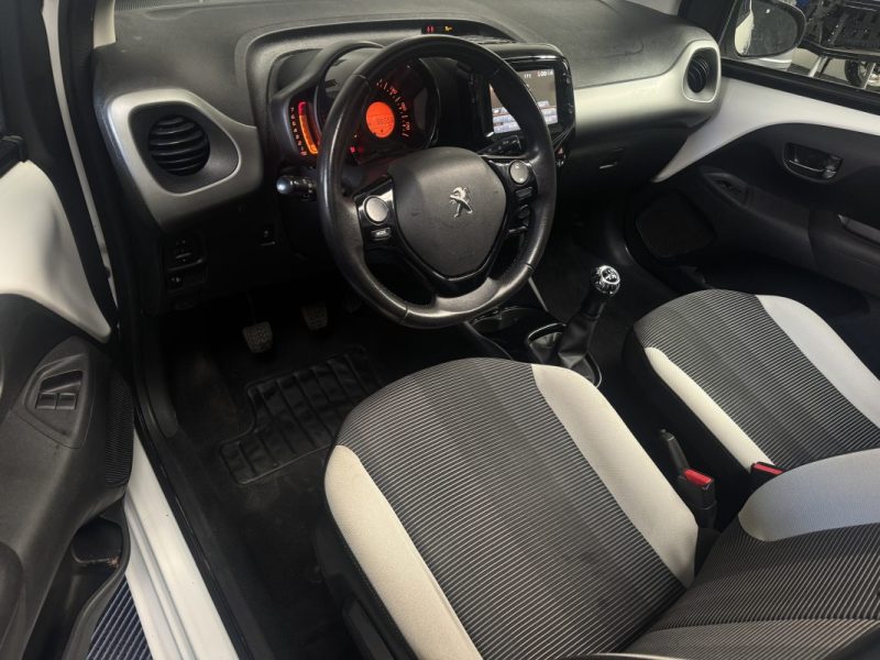 PEUGEOT 108 1.2 VTI 82ch ALLURE TOP 5P 2017