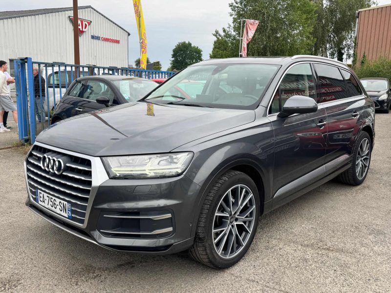 AUDI Q7 