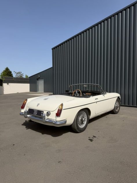 MG B ROADSTER CABRIOLET - 1966