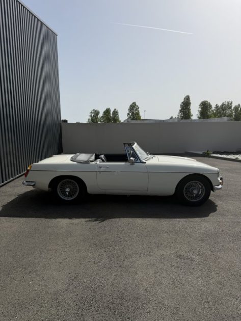 MG B ROADSTER CABRIOLET - 1966