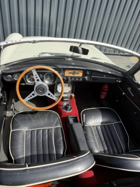 MG B ROADSTER CABRIOLET - 1966