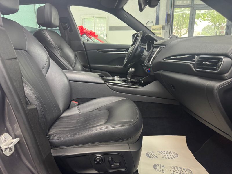 MASERATI LEVANTE 3.0 V6 275ch DIESEL GRANLUSSO GARANTIE 24 MOIS HISTORIQUE COMPLET 