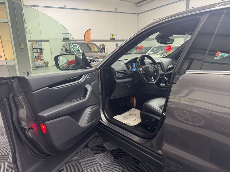 MASERATI LEVANTE 3.0 V6 275ch DIESEL GRANLUSSO GARANTIE 24 MOIS HISTORIQUE COMPLET 