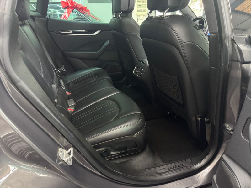 MASERATI LEVANTE 3.0 V6 275ch DIESEL GRANLUSSO GARANTIE 24 MOIS HISTORIQUE COMPLET 