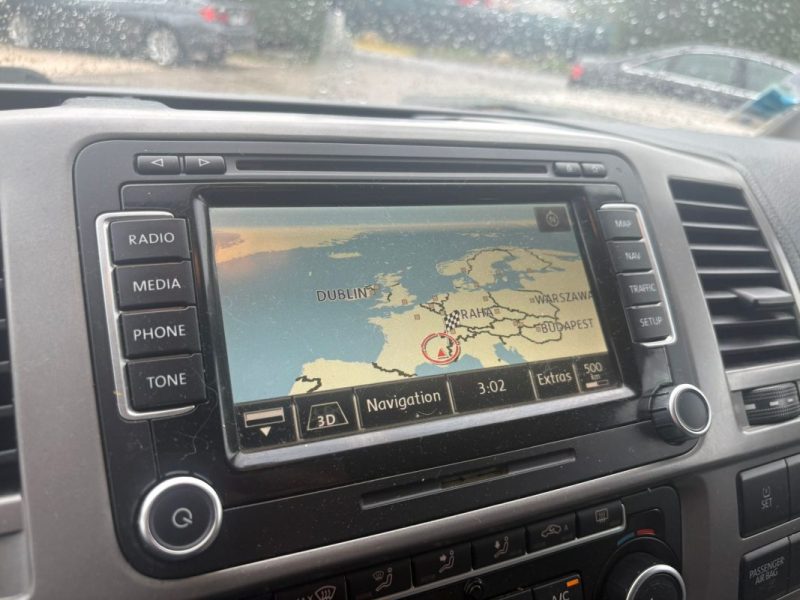 VOLKSWAGEN TRANSPORTER T5  2.0 TDI 180 CV 4MOTION 4 ROUES MOTRICES BVA TURBO NEUF DISTRIBUTION NEUF ENTRETIEN OK 2013