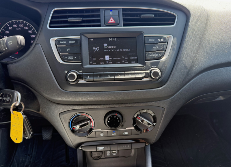 HYUNDAI I20 1.2 75 CV INITIA ECRAN BLUETOOTH CLIM  2019