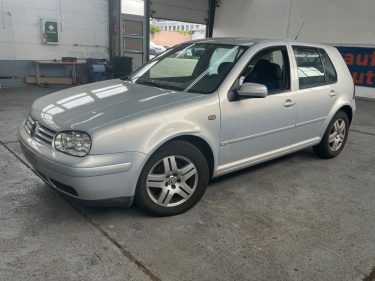 GOLF 4 1,8L 125 CV CARAT Boite Auto / Paiement 4X ou 10X Possible