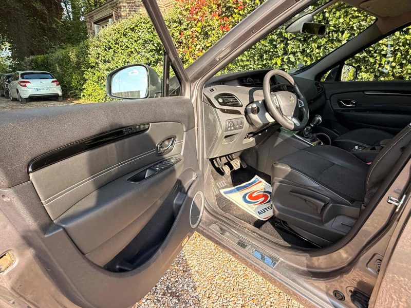 RENAULT SCENICIII GRAND 1.5 DCI 110 AUTHENTIQUE 7P 2012