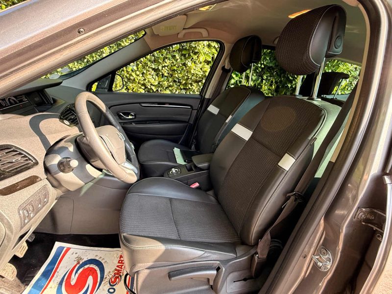 RENAULT SCENICIII GRAND 1.5 DCI 110 AUTHENTIQUE 7P 2012