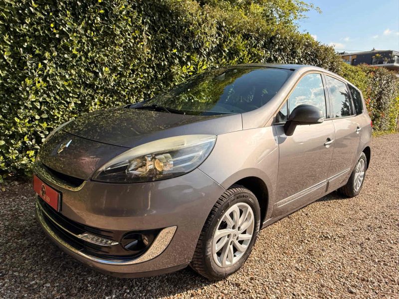 RENAULT SCENICIII GRAND 1.5 DCI 110 AUTHENTIQUE 7P 2012