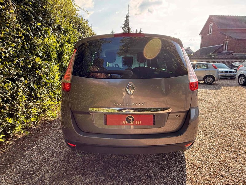 RENAULT SCENICIII GRAND 1.5 DCI 110 AUTHENTIQUE 7P 2012