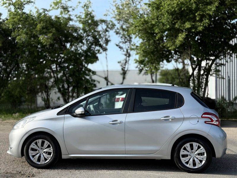 Peugeot 208 1.4 VTi 95ch Pack Allure - Gps - Clim - Révisée & Garantie 6 Mois 