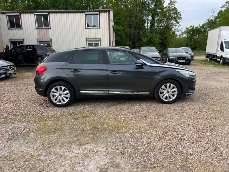 DS DS5 2.0 BlueHDi 180 ch So Chic S&S EAT6