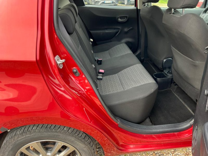 TOYOTA YARIS 100 VVT-i Dynamic 5P