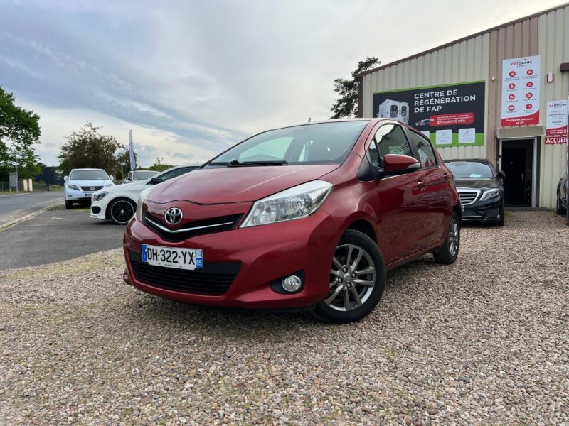 TOYOTA YARIS 100 VVT-i Dynamic 5P