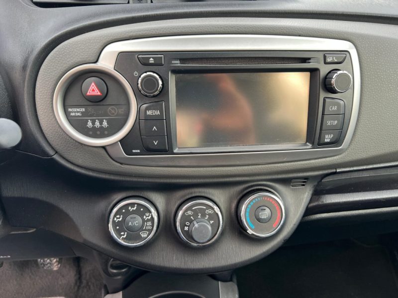 TOYOTA YARIS 100 VVT-i Dynamic 5P