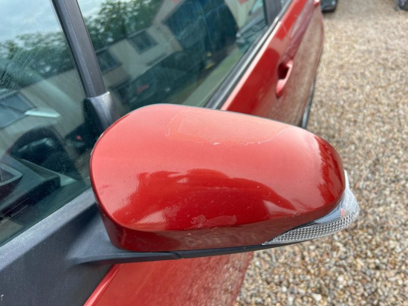 TOYOTA YARIS 100 VVT-i Dynamic 5P