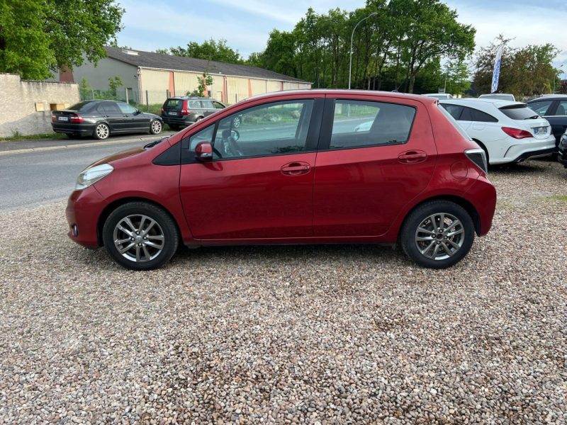 TOYOTA YARIS 100 VVT-i Dynamic 5P